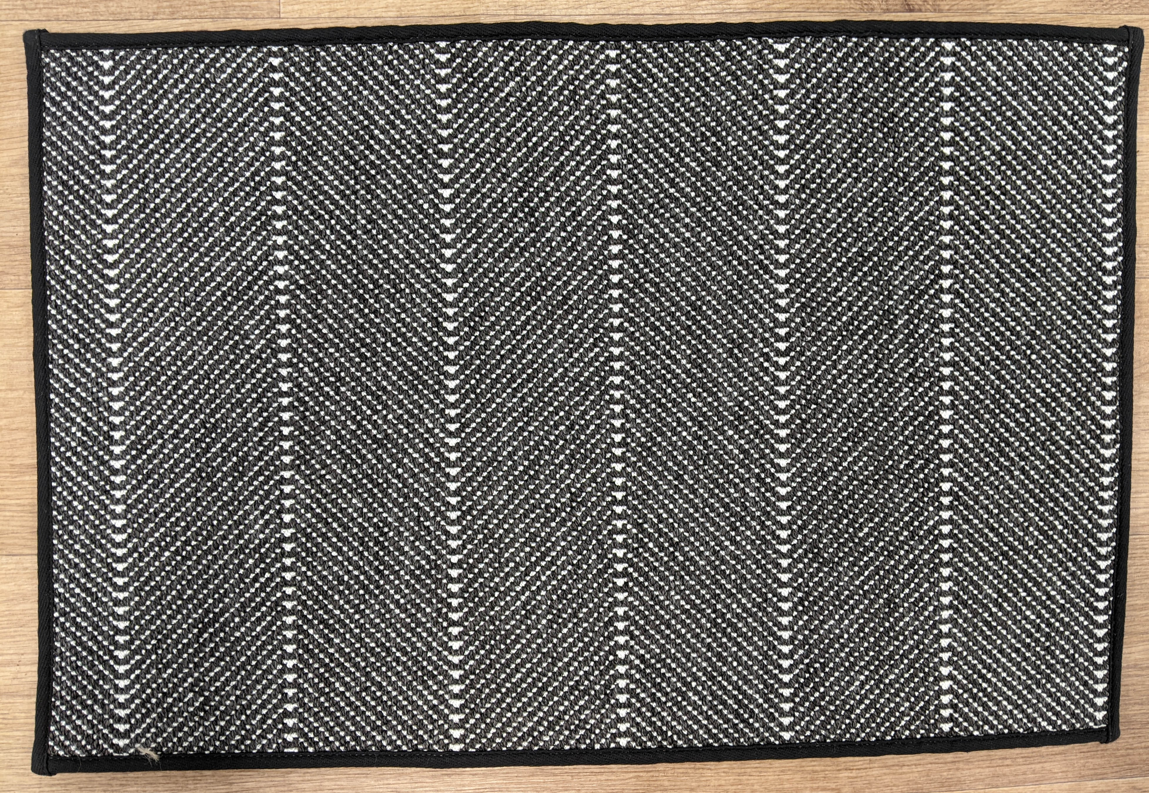 Prestige Mills Stair Treads Middleton 70 Onyx Black Stair Treads 27in x 9in and Matching Rugs
