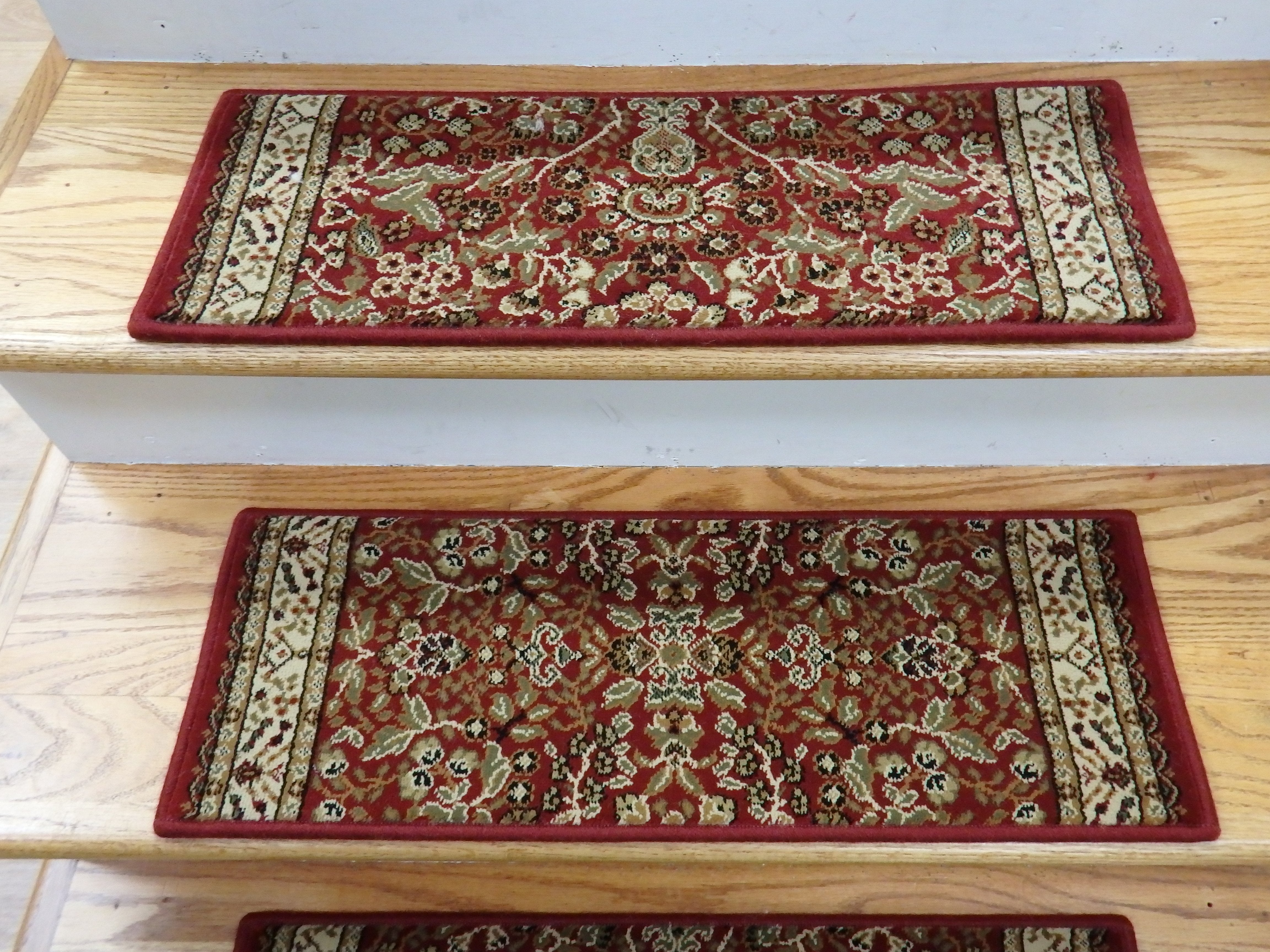 Concord Global Trading Stair Treads Stair Treads Red 2090 Sarouk 26in x 9in Set of 13 With Non Slip Pads