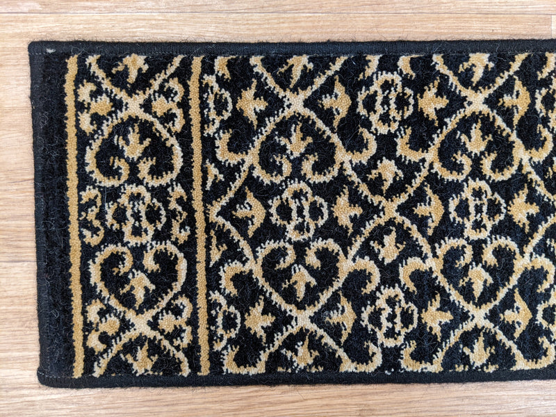 Rug Depot Home Stair Runners Chateau Riems RM21 Onyx 27 and 36 Inch Stair Runner and Stair Treads